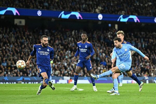 Ventaja mínima para el City en un partidazo de siete goles - Fútbol - ABC Color