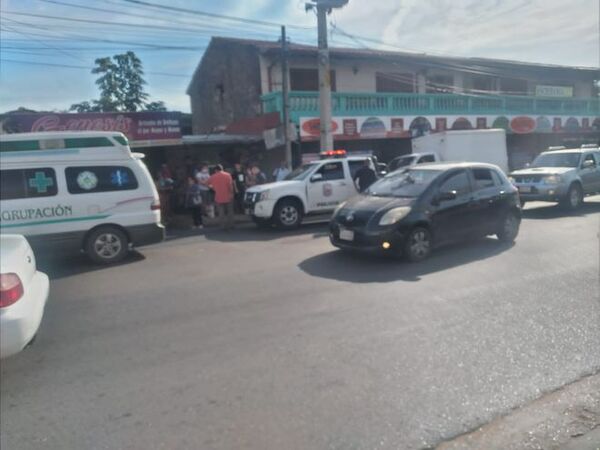Joven que cayó de un bus tras perseguir a su asaltante se encuentra hospitalizada - Megacadena — Últimas Noticias de Paraguay