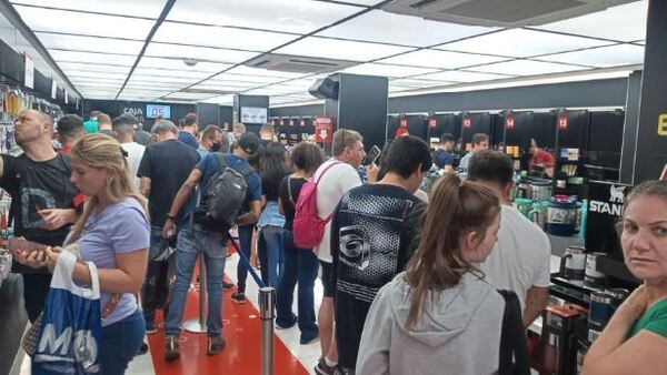 La cotización del dólar subió en la frontera por encima de los 5 reales - La Clave
