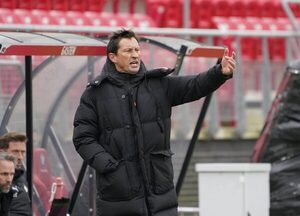 Roger Schmidt cerca de Benfica - El Independiente