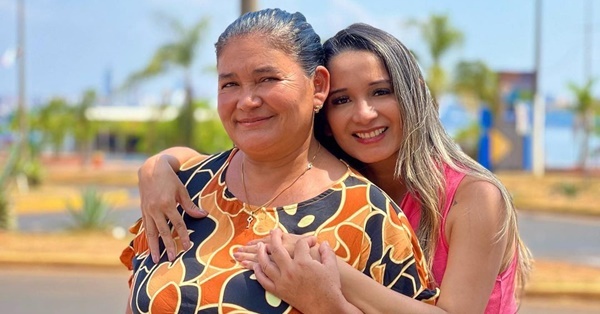 Doña Saturnina ya está en Bolivia. ¡Amirah llegará en tres días!