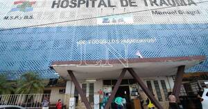 La Nación / Joven que cayó de un bus ingresó con traumatismo de cráneo al Hospital de Trauma