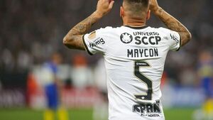 Corinthians vence a Boca y asume el liderato