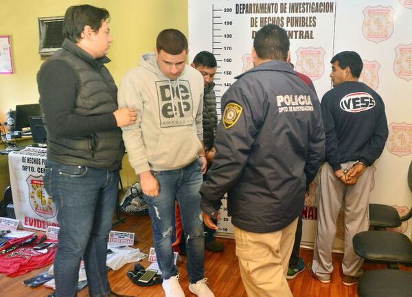 Condenan a uno de los principales líderes del clan Rotela y otros cuatro por robo - Nacionales - ABC Color