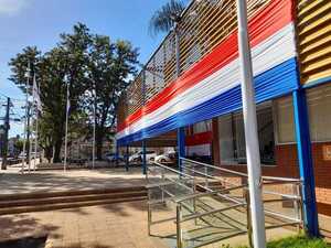 Invitan a ornamentar viviendas y locales con los colores patrios