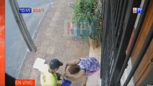 ¡Cobarde! Machetillo en mano asaltaron a una mujer en Sajonia | Noticias Paraguay