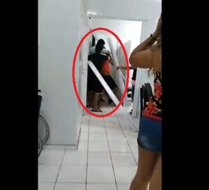 Paciente violento ataca a médicos y enfermeros y provoca destrozos en hospital de Itauguá - Nacionales - ABC Color