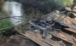 Denuncian quema intencional de puente en Alto Verá, Itapúa - OviedoPress