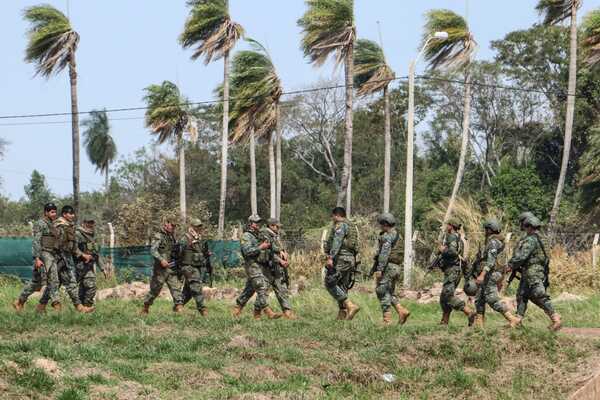 Atacaron con explosivos a móvil militar en el norte del país - El Trueno