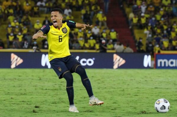 Diario HOY | La Federación Chilena de Fútbol reclamará los puntos si se confirma "el asunto Castillo"