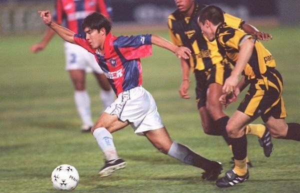 Versus / Aquella histórica y épica remontada de Cerro Porteño sobre Peñarol - PARAGUAYPE.COM