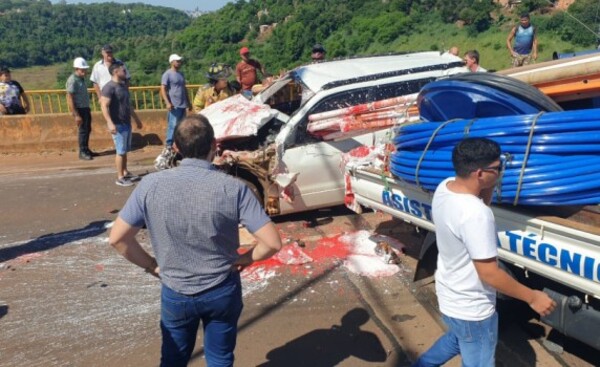 Camioneta quedó en medio de dos camiones en triple choque