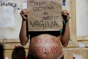 Embarazos forzados de niñas y jóvenes, una epidemia normalizada en Guatemala - Mundo - ABC Color