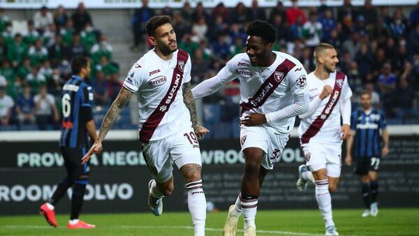 Antonio Sanabria marca un gol en el gran empate del Torino
