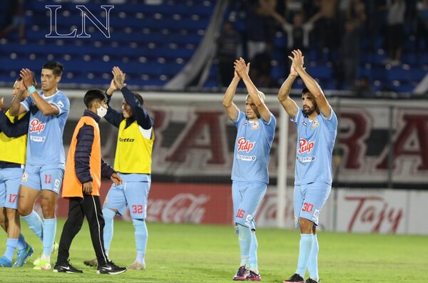 El presidente de Resistencia asegura: 'Nos bajaron del campeonato'