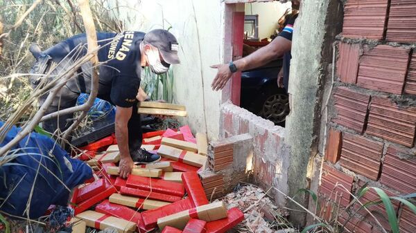 Depósito de marihuana allanado pertenece al exintendente de Zanja Pytã - Nacionales - ABC Color