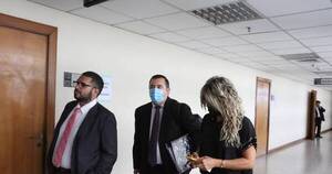 La Nación / Chicana de Natalia Zuccolillo logró suspender el inicio de su juicio oral