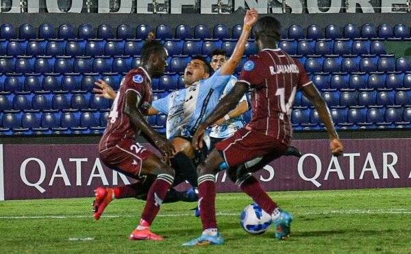 Crónica / Triunfo histórico de Guaireña, que es líder en su grupo de la Sudamericana