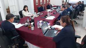 Dos senadores y otros 17 postulantes inhabilitados para concurso del TSJE - PDS RADIO