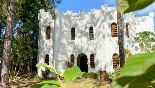 Castillo de Saguazú: el hospedaje que nació cuando un hombre quiso convertir en reina a su esposa