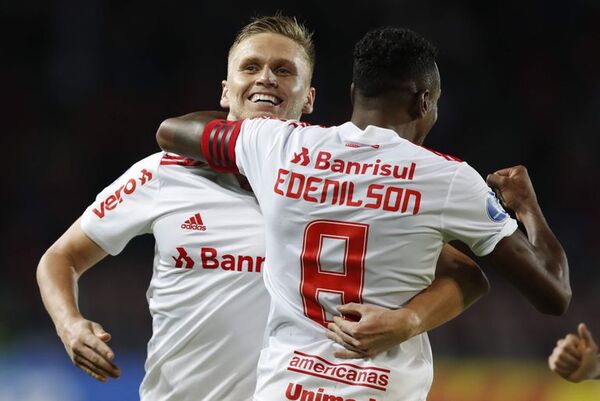 Sudamericana: Internacional revive en Medellín y lidera con Guaireña - Fútbol - ABC Color