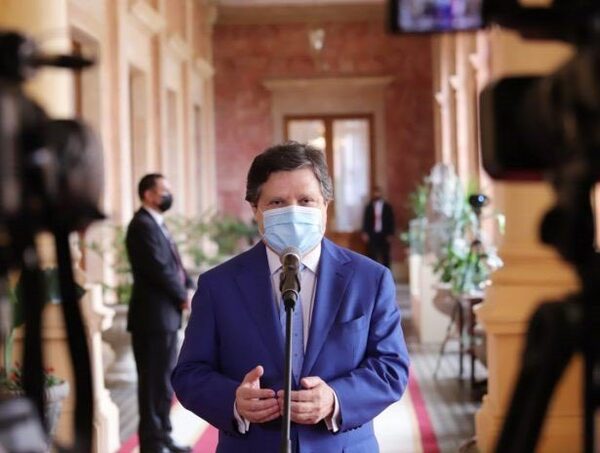 Euclides Acevedo dejará la Cancillería para dedicarse a su precandidatura · Radio Monumental 1080 AM