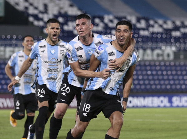 Guaireña hace historia en la Sudamericana - .::Agencia IP::.