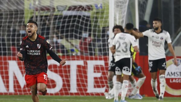 River Plate vence a Colo Colo en Chile
