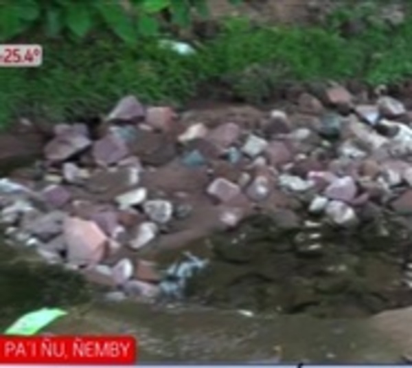 Inviables calles debido a baches en Pai Ñu, Ñemby - Paraguay.com