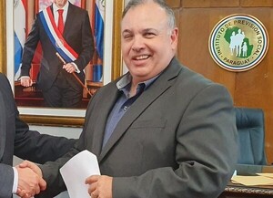 Diario HOY | Gerente matasanos del IPS: los 26.000 "jodidos" por decreto pueden esperar