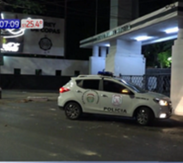 Buses de barras bravas causan destrozos en Club Olimpia - Paraguay.com