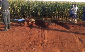 Barra de dirección de un tractor mata a un motociclista
