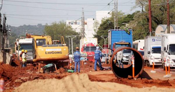 La Nación / Cargan losa para el techo del paso a desnivel en Tres Bocas