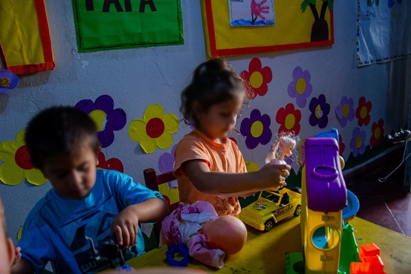 Brindan atención socioeducativa a niños con mujeres privadas de libertad