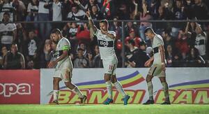Olimpia recibe a Colón en un duelo crucial para definir su futuro en la Copa