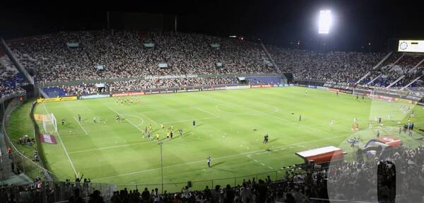 Crónica / Mirá lo que pide la directiva de Olimpia a sus hinchas esta noche