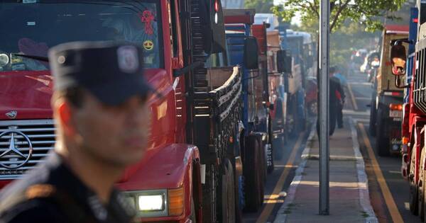 La Nación / Adversarios políticos mancharon penalización de cierre de rutas, según Riera