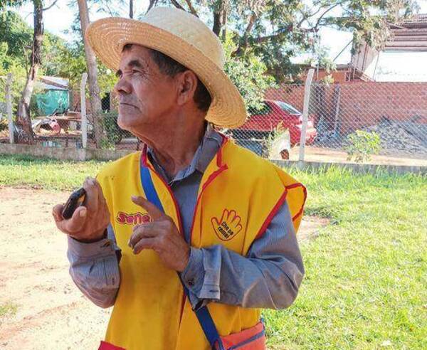 Crónica / Asaltante apretó todito mal a un karaí para robarle su platita