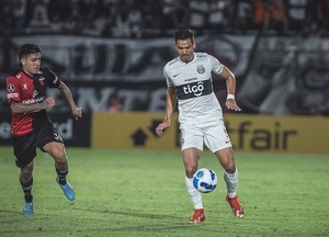 Olimpia iguala con Colón y sigue último - PARAGUAYPE.COM