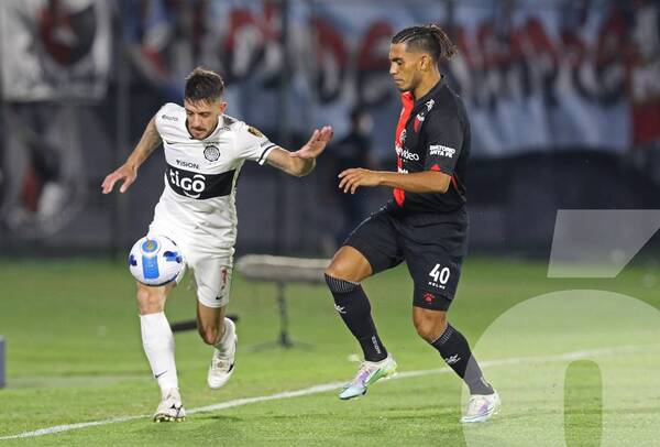 Crónica / Mal Olimpia, que no ligó su parte ante Colón gracias al árbitro