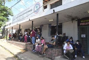 Hospital Barrio Obrero: pacientes padecen lentitud de los servicios médicos, denuncian - Nacionales - ABC Color