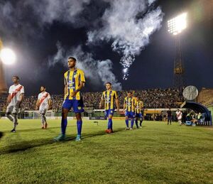 Duelo estelar del torneo de la Intermedia en Luque - Nacionales - ABC Color