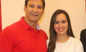 Esposa de Beto Ovelar fue reubicada con un salario de 97 millones en Itaipú – Prensa 5