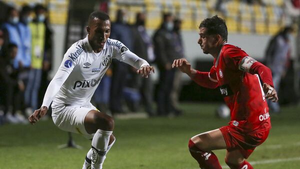 Unión La Calera conserva el liderato frente a Santos