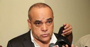 Bachi Núñez sostiene que Mauri Espínola cumple muy mal su papel de bufón de Mario Abdo