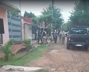 Tiroteo entre policías y asaltantes en Luque: hay un suboficial herido - Nacionales - ABC Color