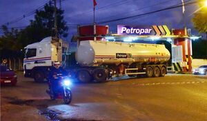 Con “puenteo” a Contrataciones,  Petropar puede comprar combustible en tiempo real y más barato, según Buzarquuis - A La Gran 7-30 - ABC Color