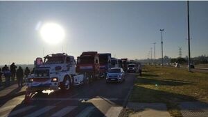 Fiscales piden juicio para camioneros por cierres de rutas - Nacionales - ABC Color