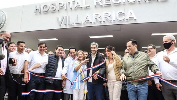 Mario Abdo inaugura el moderno hospital del IPS de Villarrica