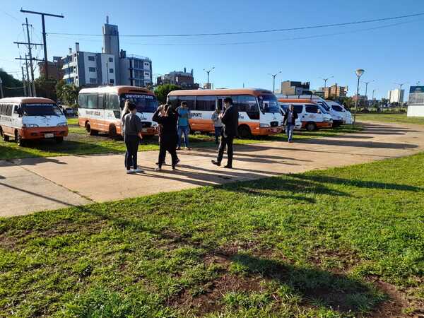Unidades de transporte escolar, universitario y turismo realizan ITV